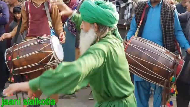 Punjabi Dhol Beats Dhamal Dance Bai Jan Darbar Sialkot Jaani Sialkotia Best Dhol Player