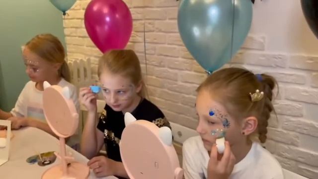 Мастер-класс для девочек - Блестящий макияж