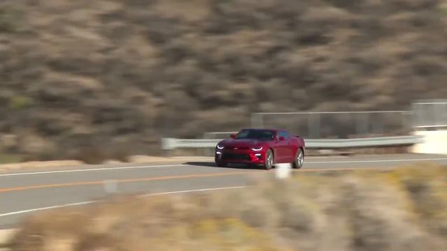 Chevrolet Camaro SS vs Mercedes C63 AMG смотреть онлайн