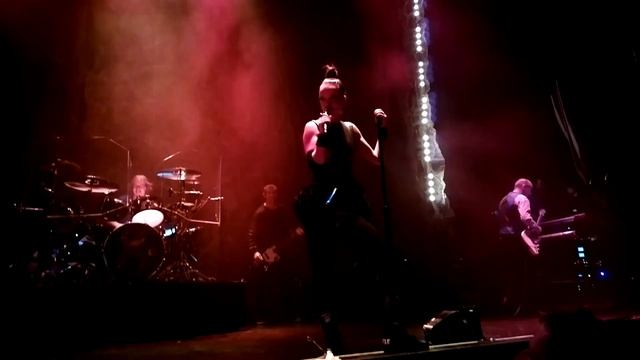 GARBAGE - "Cherry Lips (Go Baby Go!)" - Live In Moscow 07.11.2012 смотреть онлайн