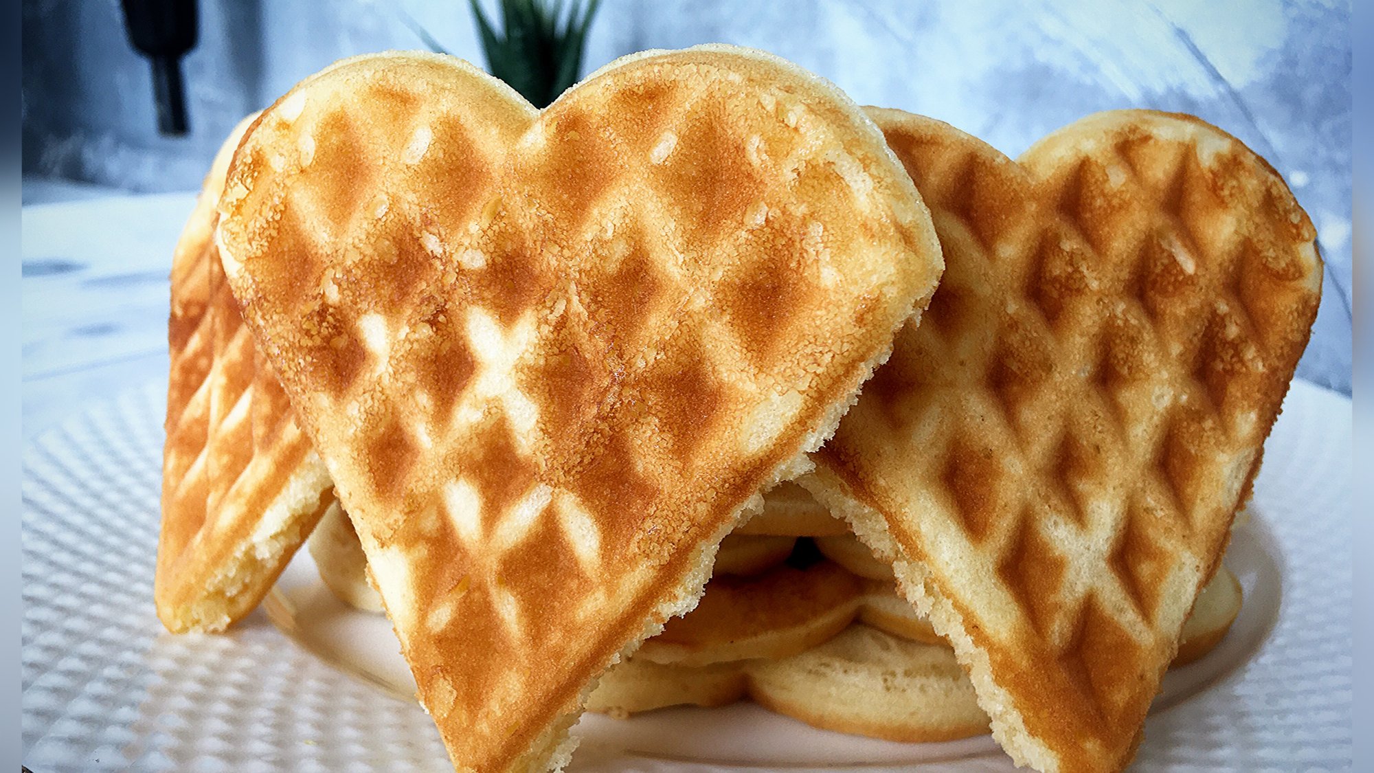 Самый Удачный Рецепт Вафель для Вафельницы. Как Приготовить ВАФЛИ дома / простой Рецепт без Миксера смотреть онлайн