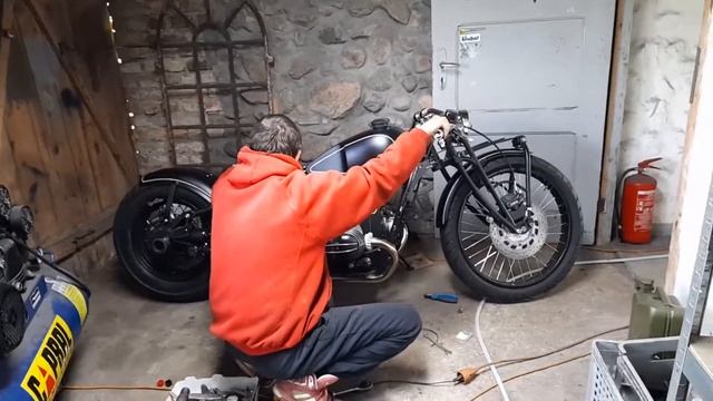 BMW R100/7 bobber & Weber 40 DCOE carburetor adjustment Big Bore Kit by auglid смотреть онлайн