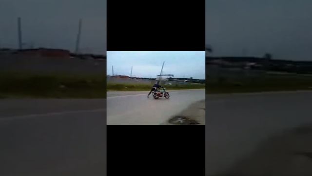 Мотоцикл сбежал от дпс #shorts смотреть онлайн