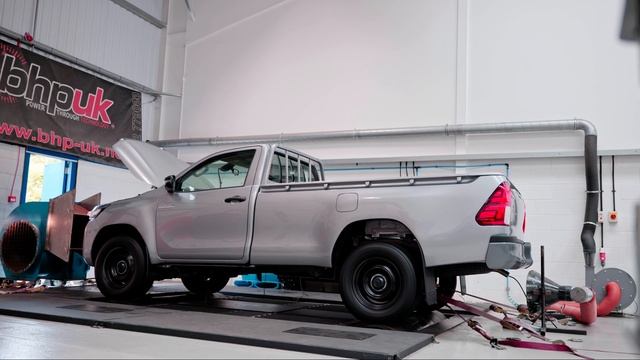 Toyota Hilux REMAP BHP UK | 31bhp & 102nm GAIN! | смотреть онлайн