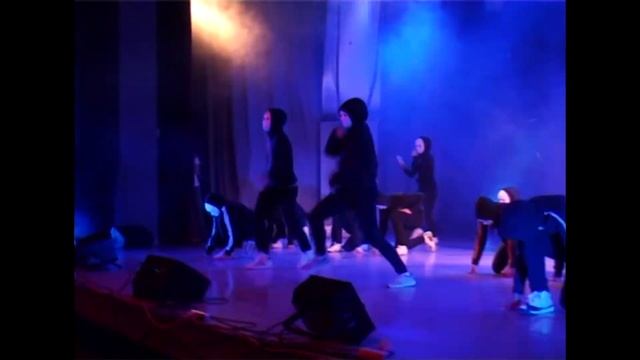 Унесенные танцем -Танец с реквизитом смотреть онлайн