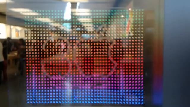 Jonathan V Rangel apple store смотреть онлайн