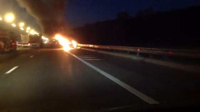 Что-то горит на МКАДе. смотреть онлайн
