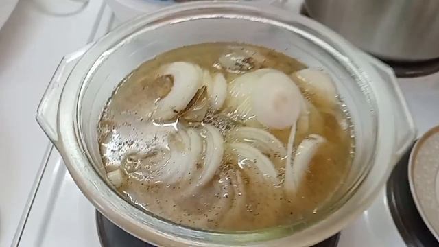 Бешбармак с колбасой шужук и говядиной. Очень вкусный. смотреть онлайн