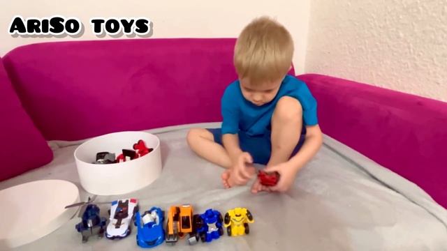Обзор на трансформеров Tobot. Играем с Андрюшей. AriSo toys смотреть онлайн
