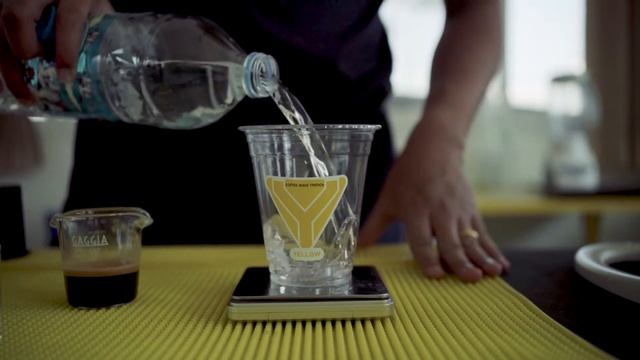 YELLOW Coffee Make Friends смотреть онлайн