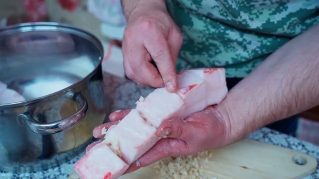 ГЛАВНОЕ НОВОГОДНЕЕ БЛЮДО НА ДЕРЕВЕНСКОМ СТОЛЕ | ГОТОВИМ ГОСТИНЦЫ | ПОСЛЕДНЕЕ ВИДЕО В ЭТОМ ГОДУ