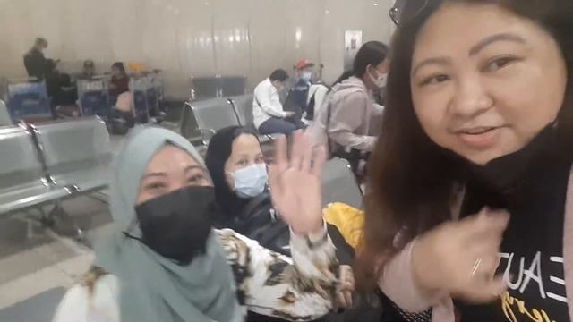 OVERSEAS FILIPINO WORKER SAUDI ARABIA - MASS REPATRIATION FLIGHT IN DAMMAM KING FAHAD INT’L AIRPORT смотреть онлайн
