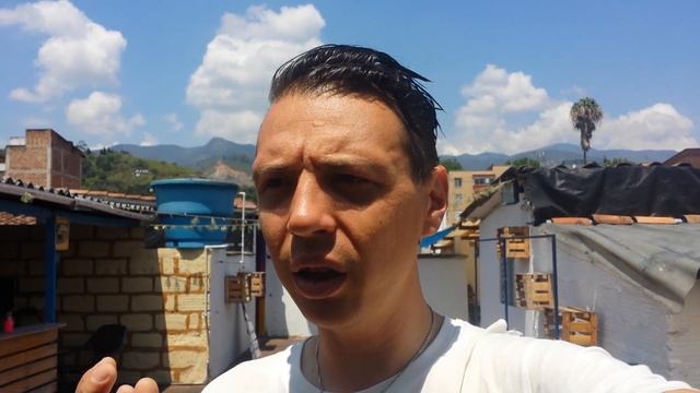Ищу партнеров в мире. Кофе, сахар, изумруды, дизайнерская одежда смотреть онлайн