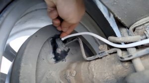 ЗАМЕНА ТОРМОЗНОЙ ЖИДКОСТИ МИТСУБИСИ Л200 ПРАВИЛЬНО СОБЛЮДАЯ ПОСЛЕДОВАТЕЛЬНОСТЬ ПРОКАЧКИ