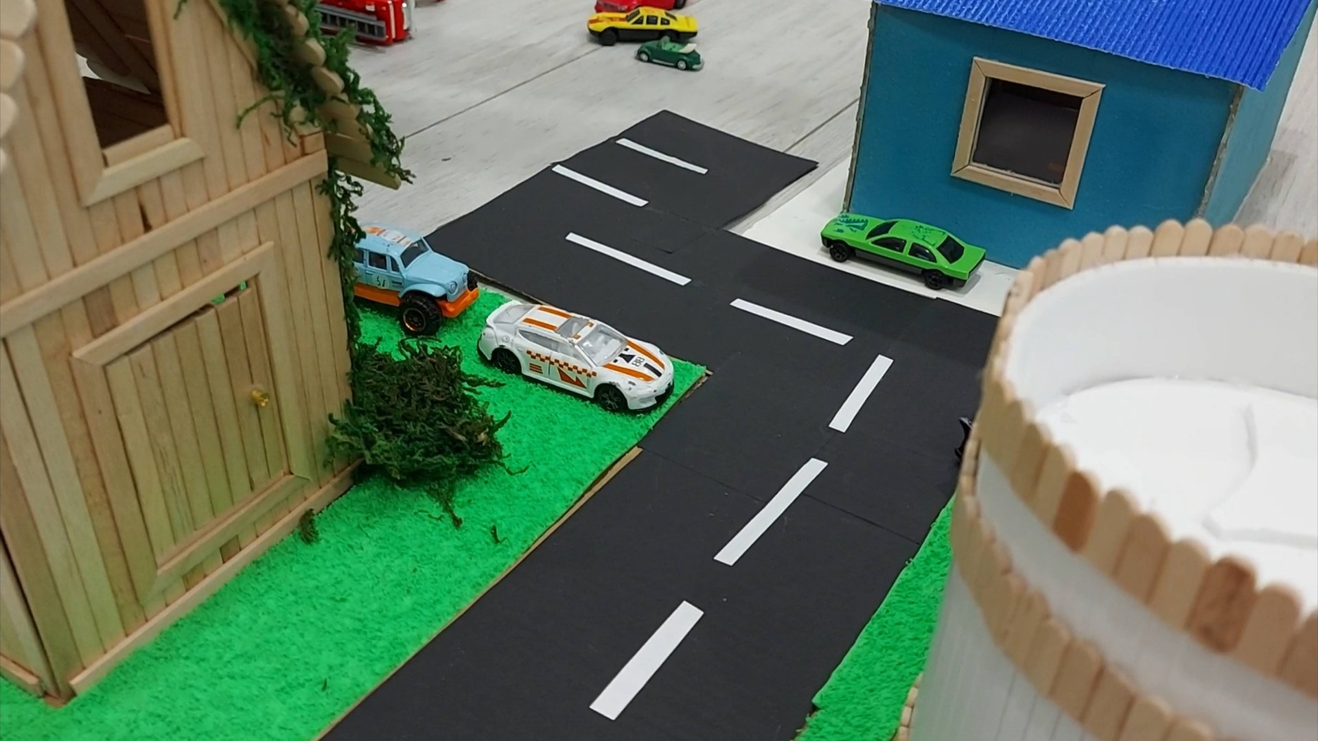 Наш маленький коттеджный поселок с дорогой смотреть онлайн