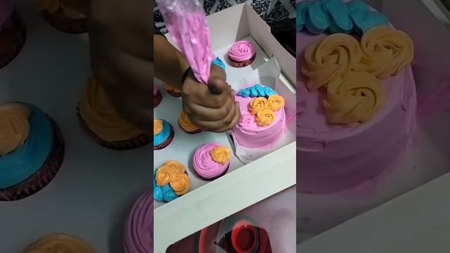 binto cupcakes gift box #shortsvideo #viral смотреть онлайн