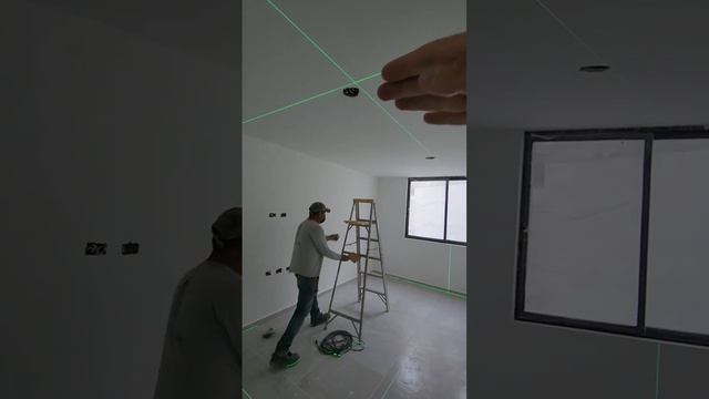 Usa LASER para instalar lamparas 👍🏼💡 #architecture #arquitectura #design #diseño #hack #constructio смотреть онлайн
