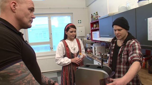 ‪Paula uudistaa kahvitauon - vierailu NRJ:n aamushowssa смотреть онлайн