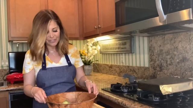 Cooking with Cool Mom Sally - “Sizzling Chicken and Steak Fajitas” смотреть онлайн