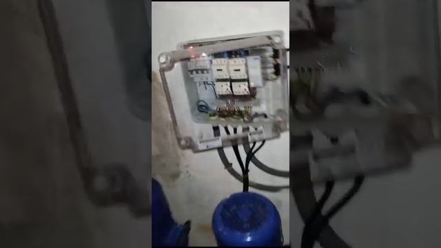 Grupo de presión tradicional con pressostato y calderín. Antes de modifica con Variador смотреть онлайн