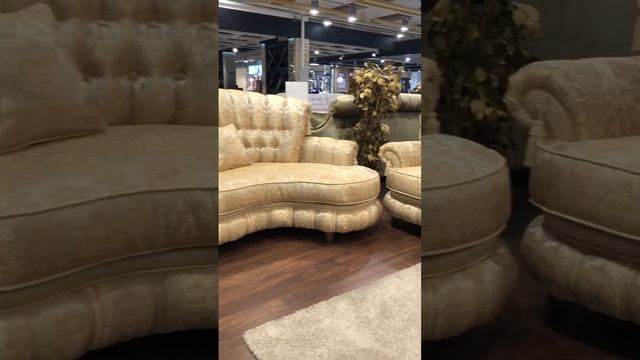 Диван из золотых нитей смотреть онлайн