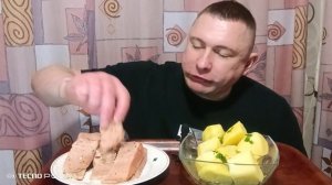 мукбанг/обжор/красная рыба,картошка варёная/