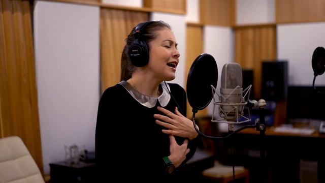 Алена Петровская-Любовь окаянная муз и сл. Леонид Басович