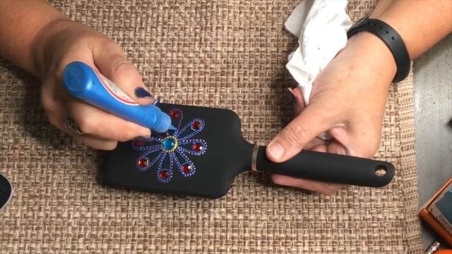 Decor combs. Dot painting. Декор расчески .Точечная роспись. смотреть онлайн