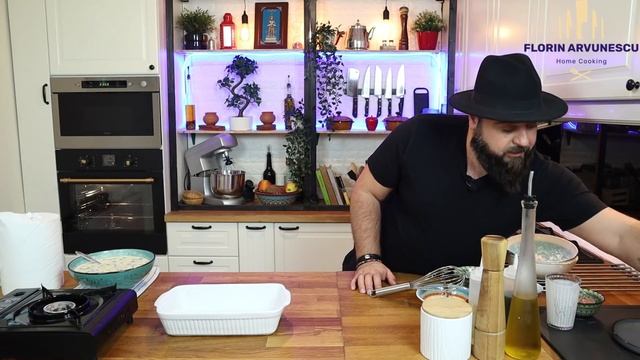 Prajitura Rapida cu Gris, Kefir si Fructe de padure - Florin Arvunescu - Home Cooking смотреть онлайн