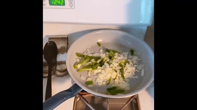 Cooking With Mia смотреть онлайн