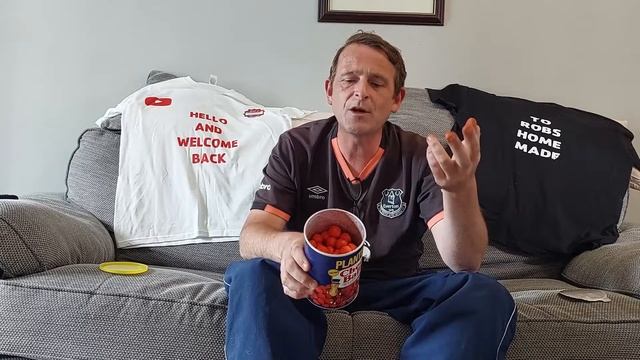 Planters Blazin Hot Cheese Balls смотреть онлайн