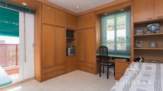 EXCELENTE Y LUMINOSO ÁTICO DE 85M2 + 55M2 DE TERRAZA CON VISTAS AL PARC DEL CLOT - Ref. AD1390 смотреть онлайн