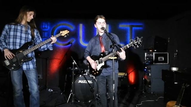 В ультралюстрах – Muffin (Live in The Cult) смотреть онлайн