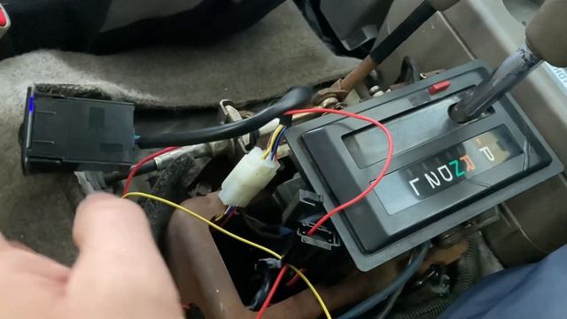 Подогрев сидений своими руками Toyota town ace вторая часть! смотреть онлайн