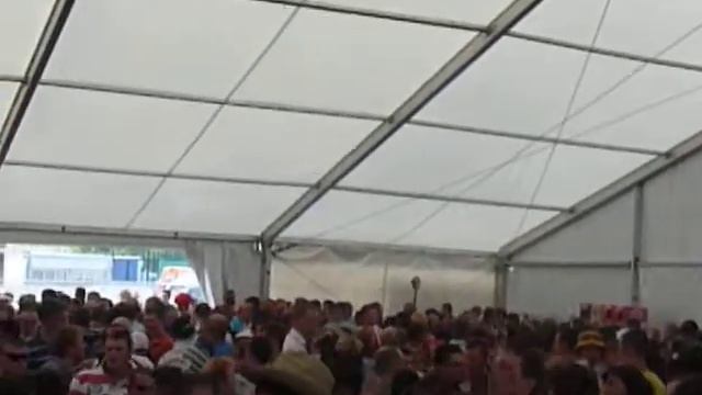 07 Royal Highland Show 2010 'Herdsmans Bar'- We No Speak Americano смотреть онлайн