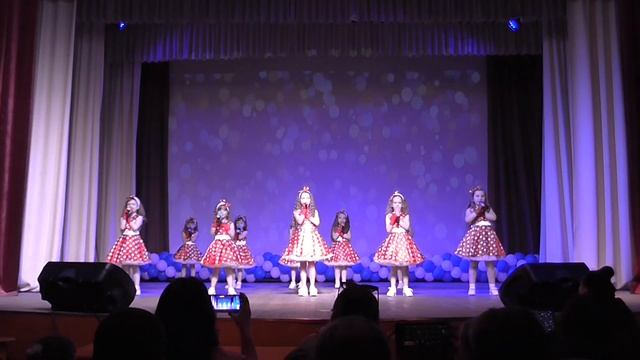 Детская Эстрадная студия " Курносики" - А ну - ка, девушки смотреть онлайн