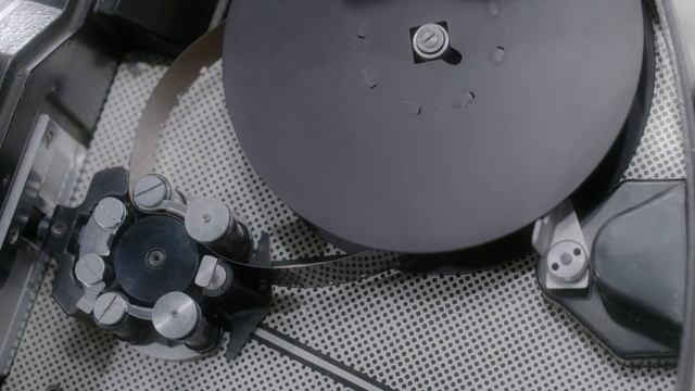 Shooting on 16mm Film: Key Lessons and Must-Knows смотреть онлайн