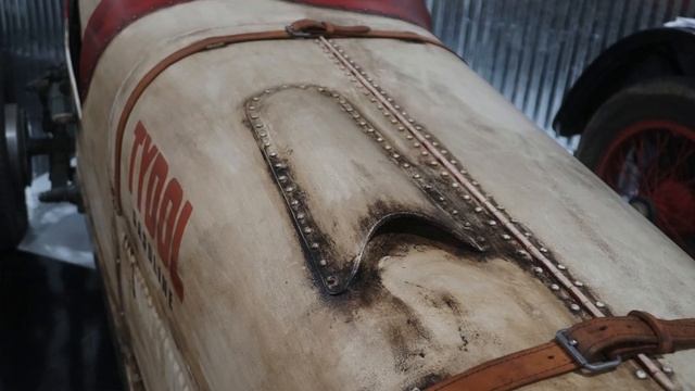 Multi-Million Dollar Classic Cars Exquisitely Recreated in Argentina - $250,000 per copy смотреть онлайн