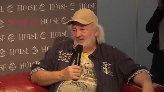 Rotes Sofa 2018 Peach Weber смотреть онлайн