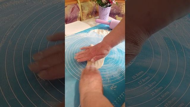 #Shorts /ЧЕБУРЕКИ ИЗ КУКУРУЗНОЙ МУКИ/CHEBUREK/切夫雷基Qiè fū léi jī/РЕЦЕПТ/@ВКУСНАЯ КУХНЯ. АЛЛА КОРБУТ смотреть онлайн