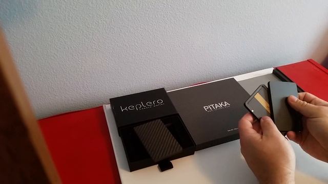 Keplero V.S Pitaka card holder смотреть онлайн