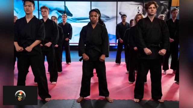 Cobra Kai Season 5 First Images Previews the Return of ‘Karate Kid III’ Villain Mike Barnes смотреть онлайн