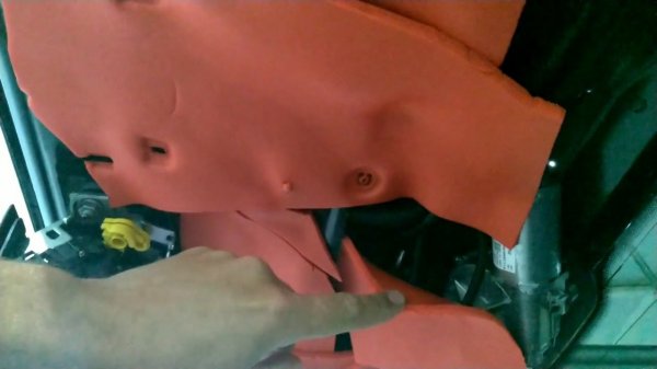 Отдал 65 т.р.Переделка неудачной шумоизоляции за официальным дилером Ауди. ANTI-SHUM.RU