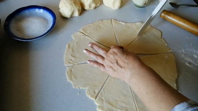 🔴 Песочные РОГАЛИКИ с ПОВИДЛОМ🔴Рассыпчатое тесто и яблочное повидло - замечательная выпечка. смотреть онлайн