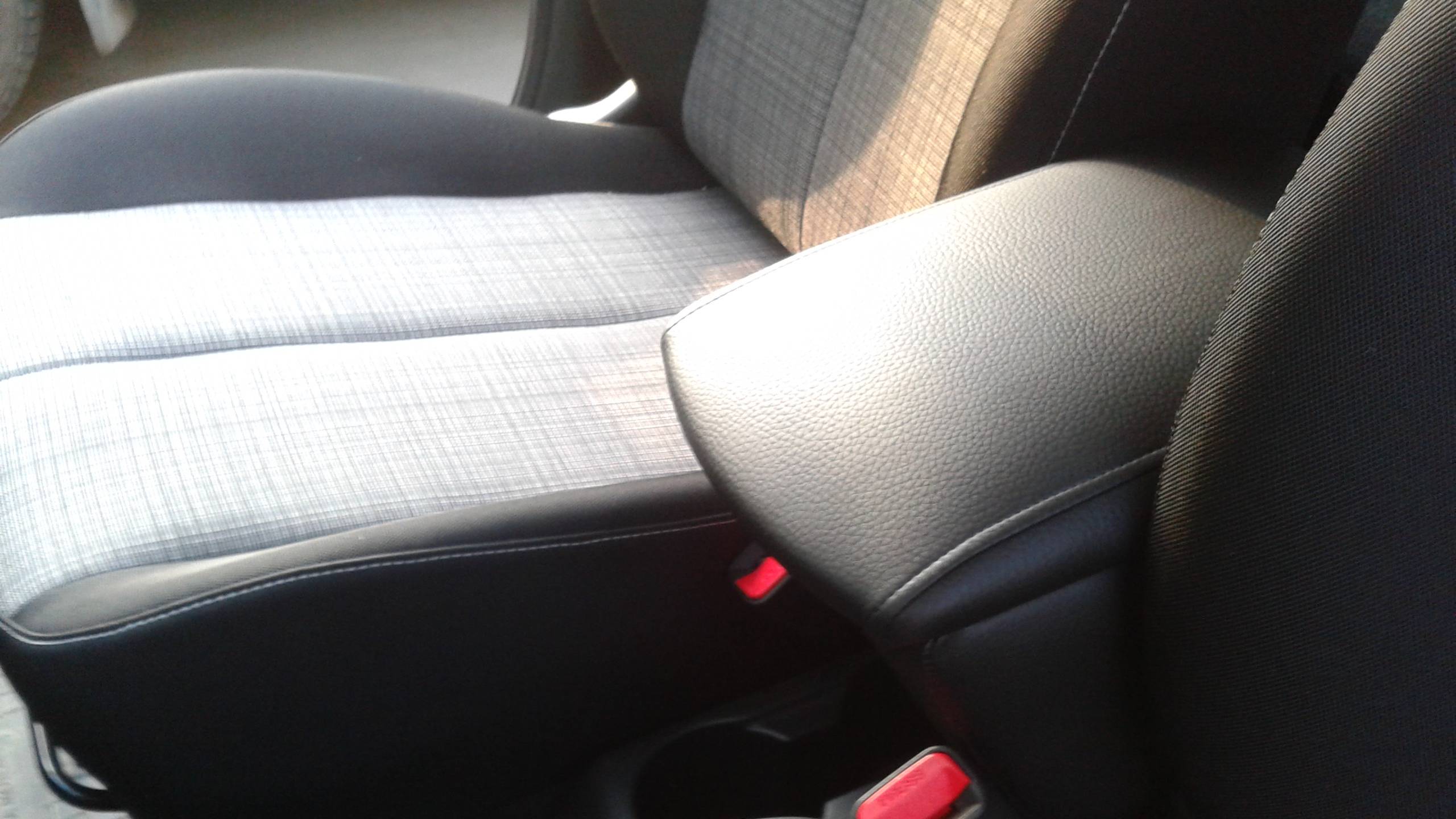 Подлокотник Kia Venga Киа Венга смотреть онлайн