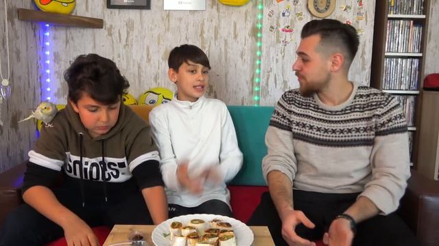 KAYBEDEN SIRRINI AÇIKLAR (ACILI ÇİĞ KÖFTE YEME YARIŞMASI) orhantumerkan смотреть онлайн