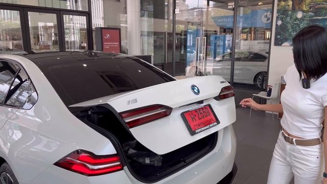 รีวิวรถไฟฟ้า BMW i5 eDrive40 M Sport (G60) แบบเข้าใจง่าย! смотреть онлайн