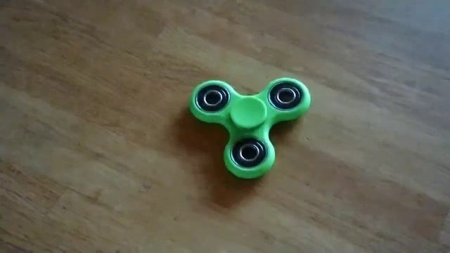 Xperia XZ Premium Slowmotion test Fidget Spinner смотреть онлайн