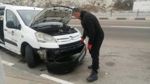 Ситроен Берлинго 2 снятие решётки и бампера