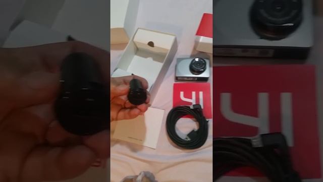 The "YI smart dashcam" unboxing video смотреть онлайн